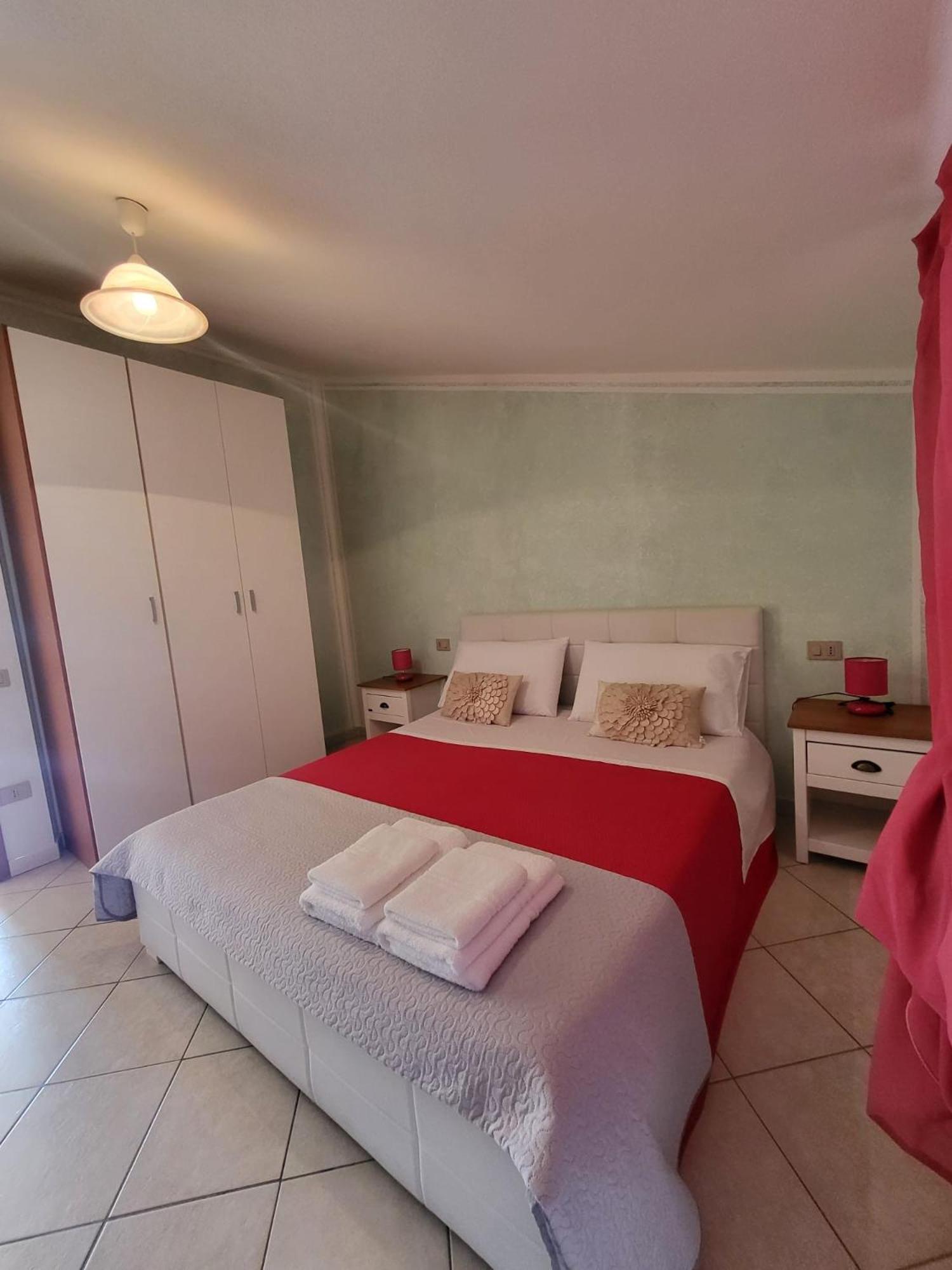 B&B Il Girasole ซานต์อันนาอาเรซี ภายนอก รูปภาพ